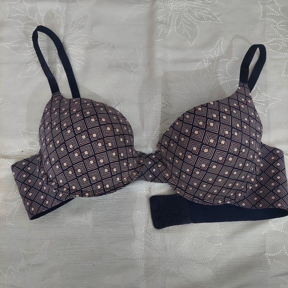 Adrienne Vittadini Add-a-Cup Bra